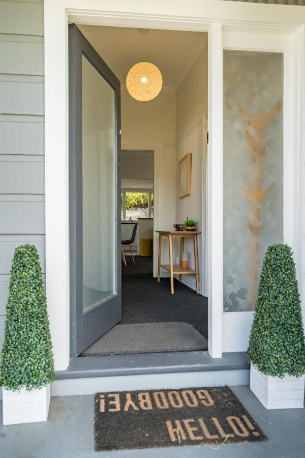 Magic In Mornington Apartment Dunedin Exterior photo