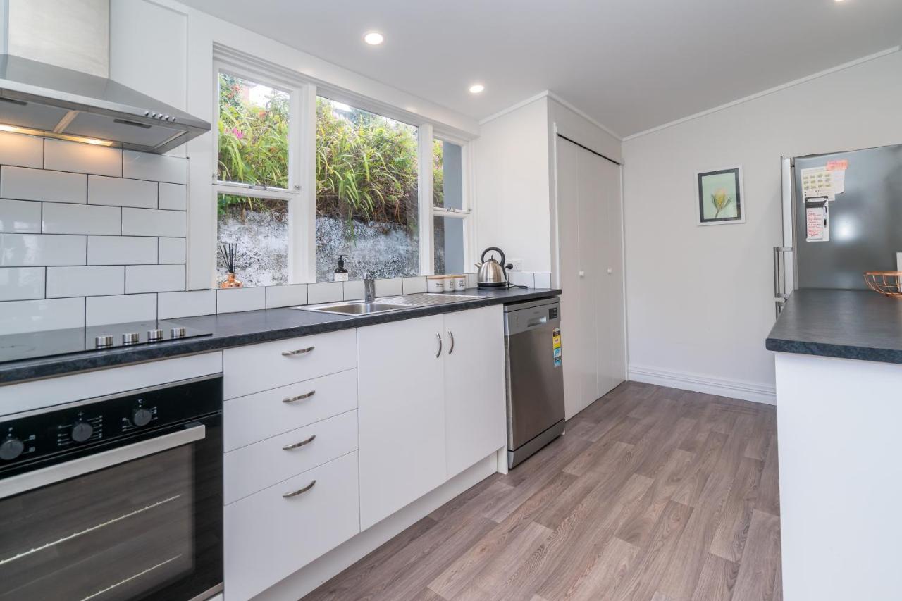 Magic In Mornington Apartment Dunedin Exterior photo